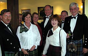 photo of SSMW group at DD dinner